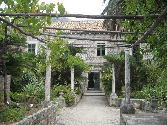 Arboretum de Trsteno, bâtiments