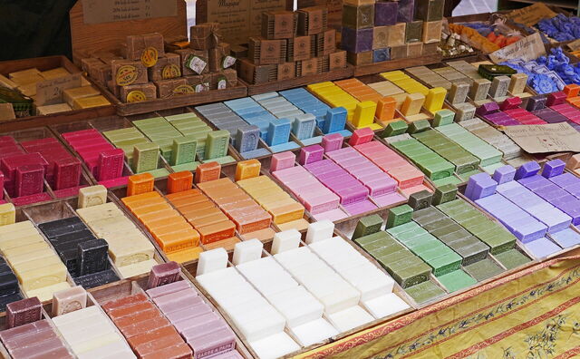 Cours Saleya, savons