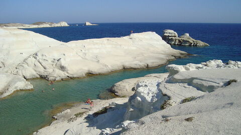 Plage de Sarakiniko