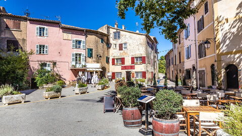 Tourtour, place principale