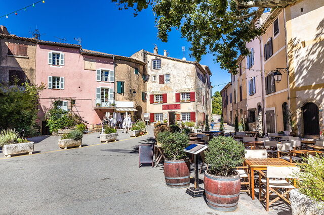 Tourtour, place principale