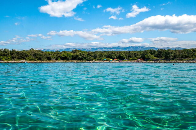 Eaux azur à Pag