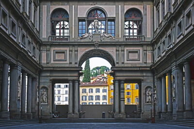 Galerie des Offices, extérieur