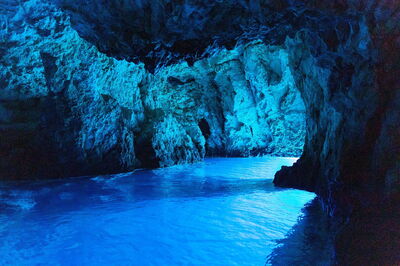 grotte bleue de bisevo