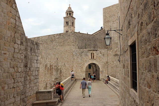 Porte de Ploče