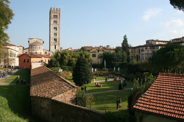 Vue de Lucques depuis les murs