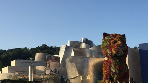 Le chiot de Koons devant le Bilbao