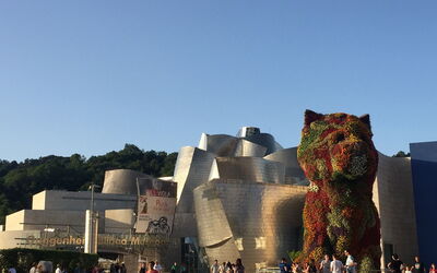 Le chiot de Koons devant le Bilbao