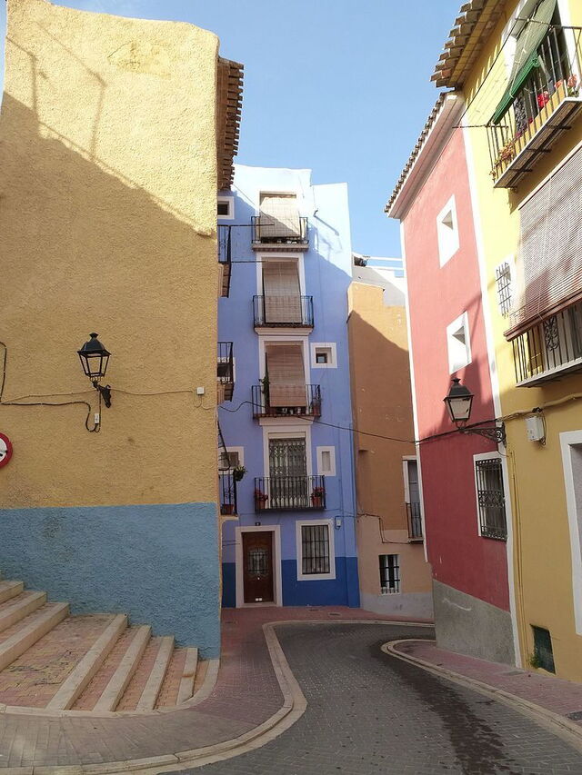 Une route à Villajoyosa
