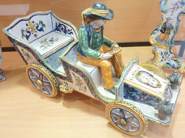Pièce du XXe siècle du Musée de la Faïence