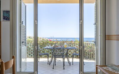 Logement:&nbsp;Cicladi Paros 100.9