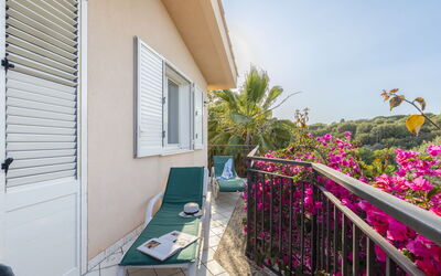 Logement:&nbsp;Cicladi Santorini 100.7