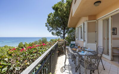 Logement:&nbsp;Cicladi Paros 100.9
