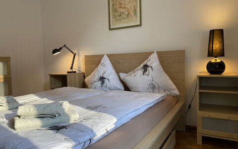 App. Paradiso: Meubles, Propriété, Confort, Bois, Lampe, Cadre De Lit, Textile, Design Intérieur, Oreiller, Cadre