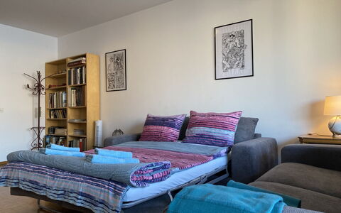 App. Paradiso: Meubles, Propriété, Cadre, Confort, Bleu Azur, Bois, Textile, Oreiller, Design Intérieur, Lampe