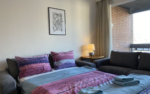 App. Paradiso: Meubles, Propriété, Confort, Bleu Azur, Bois, Cadre, Oreiller, Design Intérieur, Textile, Éclairage