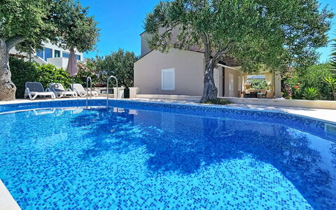 Vinka: Bleu, Piscine, Recours, Composite, Mobilier De Jardin, Ombre, Loisir, Hôtel, Aménagement Paysager, Eco Hôtel