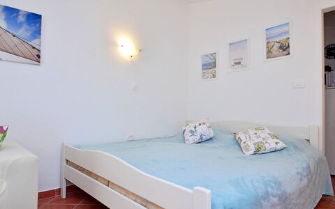 Aron: Propriété, Meubles, Confort, Bleu, Bleu Azur, Cadre, Bois, Textile, Cadre De Lit