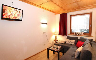 Anita 180.3: Meubles, Design Intérieur, Bois, Plafond, Pièce, Sol, Sol, Domicile, Salon, Télévision