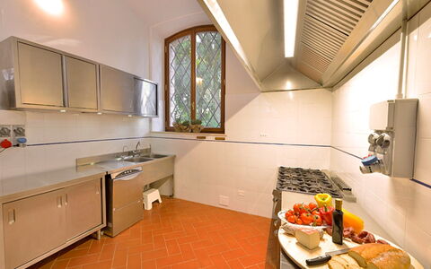 Villa Rocchi: Comptoir, Pièce, Propriété, Cuisine, Design Intérieur, Cabinetry, Plafond, Meubles, Sol, Bâtiment