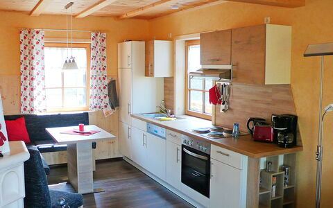 Weitsicht: Cabinetry, Comptoir, Meubles, Fenêtre, Evier, Évier, Appareil De Cuisine, Bâtiment, Cuisinière, Gaz Poele