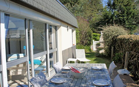 Ty Greg: Propriété, Bâtiment, Meubles, Plante, Chaise, Architecture, Fenêtre, Arbre, Mobilier De Jardin, Maison