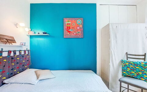 Ty Greg: Bleu, Meubles, Mur, Chambre, Design Intérieur, Lit, Literie, Drap De Lit, Linge, Textile