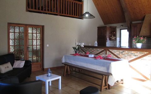 La Grange: Propriété, Bâtiment, Meubles, Fenêtre, Table, Canapé, Bois, Maison, Confort, Design Intérieur