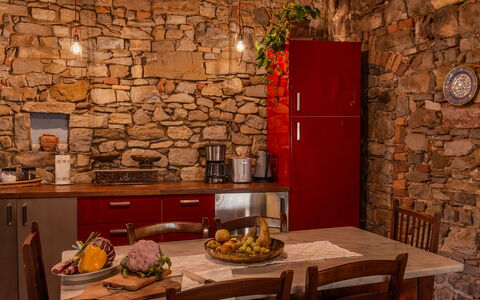 Casa Di Vignolo: Mur, Meubles, Design Intérieur, Sol, Cuisine, Mur De Pierre, Pièce, Cabinetry, Plafond, Comptoir