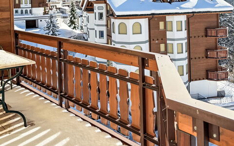 Leukerbad 480: Appartement, Balcon, Condominium, Tache De Bois, Dur, Daylighting, Hôtel