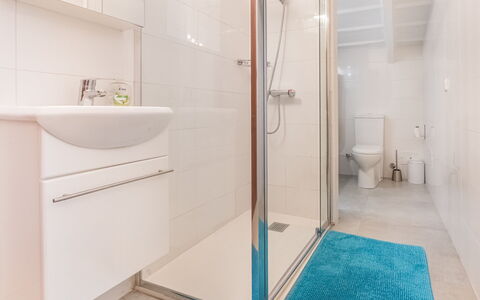 Sa Teulera: Sol, Sol, Design Intérieur, Luminaire Plomberie, Salle De Bains, Plomberie, Plafond, Robinet, Pièce, Lavabo