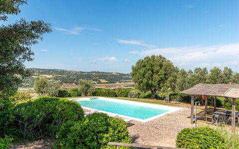 Scansano 100: Ciel, L'Eau, Nuage, Plante, Ressources En Eau, Piscine, Arbre, Paysage Naturel, Paysage, Loisir