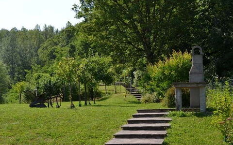 Il Nido In Garfagnana: La Nature, Arbre, Herbe, Paysage Naturel, Propriété, Réserve Naturelle, Jardin, Botanique, Maison, Parc
