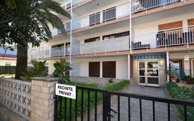 Salou 353: Plante, Bâtiment, Propriété, Fenêtre, Design Urbain, Arbre, Condominium, Quartier, Zone Résidentielle, Façade