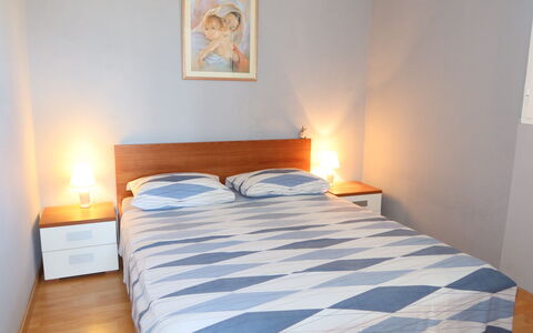 Lorenzo: Meubles, Propriété, Cadre, Bleu Azur, Bois, Éclairage, Design Intérieur, Confort, Sol, Sol
