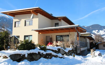 Fügen 330: Maison, Domicile, Propriété, Neige, L'Hiver, Immobilier, Bâtiment, Toit, Zone Résidentielle, Montagne