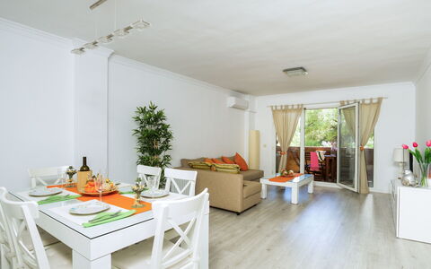 Apartamentos Pueblo Valleverde: Propriété, Blanc, Pièce, Design Intérieur, Sol, Meubles, Bâtiment, Plafond, Maison, Salle À Manger