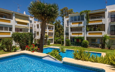 Apartamentos Pueblo Valleverde: Propriété, Bâtiment, Piscine, Immobilier, Zone Résidentielle, Recours, Maison, Appartement, Architecture, Ville