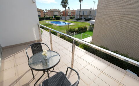 L'Ampolla 652: Propriété, Immobilier, Balcon, Appartement, Pièce, Maison, Bâtiment, Architecture, Toit, Sol