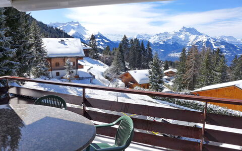 Schuss 23: Ciel, Nuage, Montagne, Neige, Bâtiment, Arbre, Pente, Montagnes Relief, Paysage, Bois