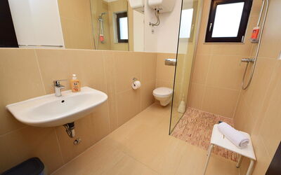 Logement:&nbsp;Molo Lozna 104.5