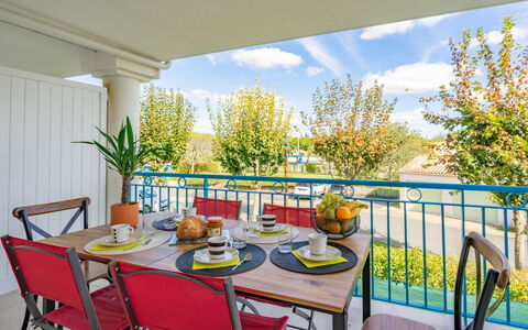 Vaux sur Mer 450: Meubles, Chaise, Table, Mobilier De Jardin, Tableau De Plein Air, Table Cuisine Et Salle A Manger, Patio, Salle À Manger, Ombre, Jardin