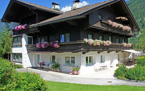 Aschau im Zillertal 495: Maison, Propriété, Bâtiment, Domicile, Immobilier, Architecture, Chalet, Ferme, Toit, Biens