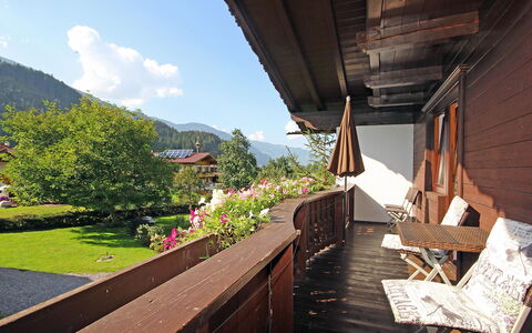Aschau im Zillertal 495: Propriété, Ciel, Maison, Pièce, Bâtiment, Immobilier, Domicile, Paysage, Toit, Arbre