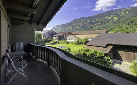 Aschau im Zillertal 495: Balcon, Ombre, Porche, Cour, Eco Hôtel, Villa, Village De Montagne, Cour, Hacienda, Arrière-Cour