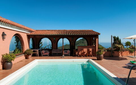 Villa In Bandama
