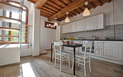 Il Fienile Di Giovanna: Propriété, Pièce, Meubles, Bâtiment, Design Intérieur, Parquet, Sol, Cuisine, Plafond, Maison
