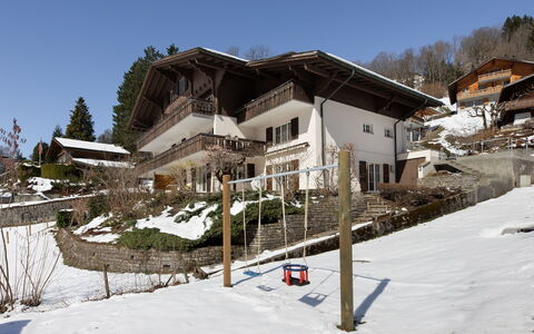 Chalet im Klusi: Arbre, Maison, Zone Résidentielle, Domicile, Architecture, Toit, Chalet, Établissements Humains, Zone Rurale