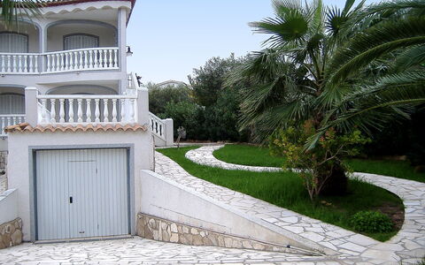 Escorpion: Propriété, Domicile, Maison, Immobilier, Allée, Bâtiment, Arbre, Manoir, Biens, Zone Résidentielle