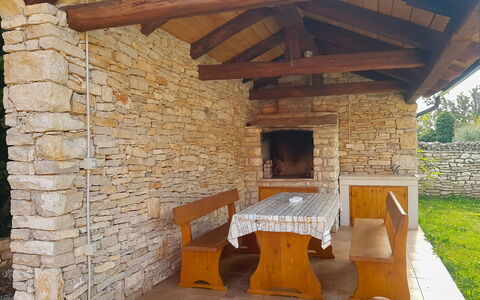 Ana: Propriété, Maconnerie Four, Pièce, Bâtiment, Foyer